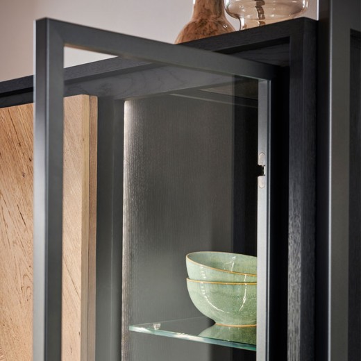 Vitrine 2 portes - GRAFFIK détails Vitrine 2 portes - GRAFFIK détails